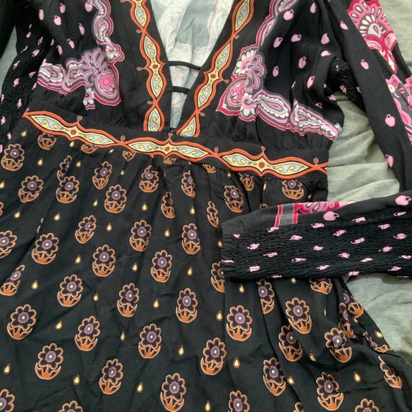 ✨ Farm Rio Long Dress (Size L) ✨ - Picture 4 of 8